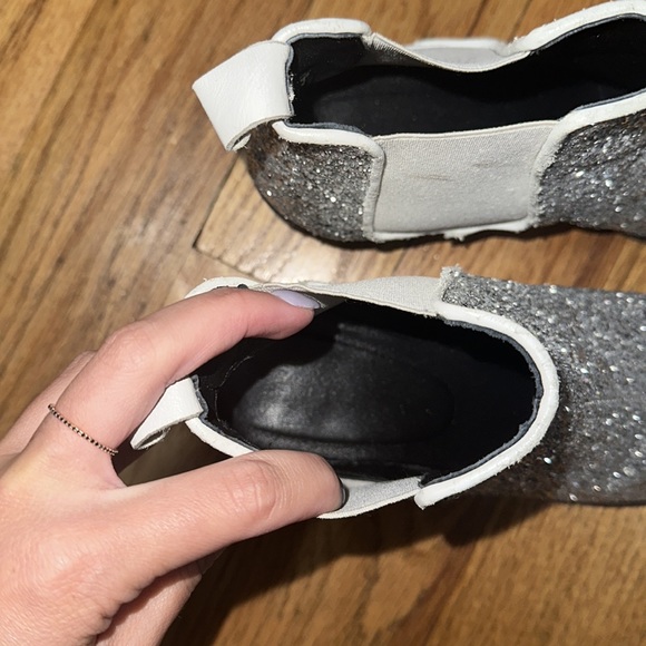 Barneys New York Women’s Silver Glitter Chelsea Boots - Picture 8 of 9